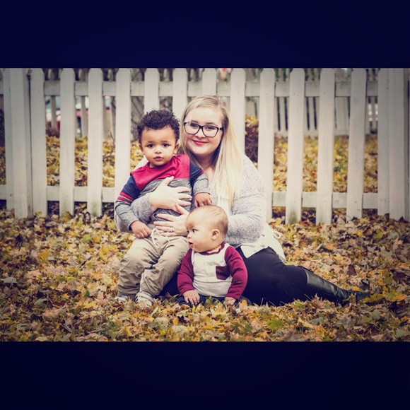 Meet your Posher, Danielle - Picture 1 of 1